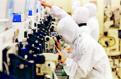 學特朗普打貿易戰(zhàn)安倍欲卡韓企脖子